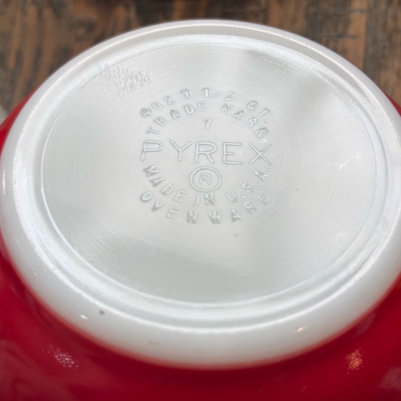 Pyrex 1945 Primary Colors Nesting Bowls Set of Five - Picture 7 of 11